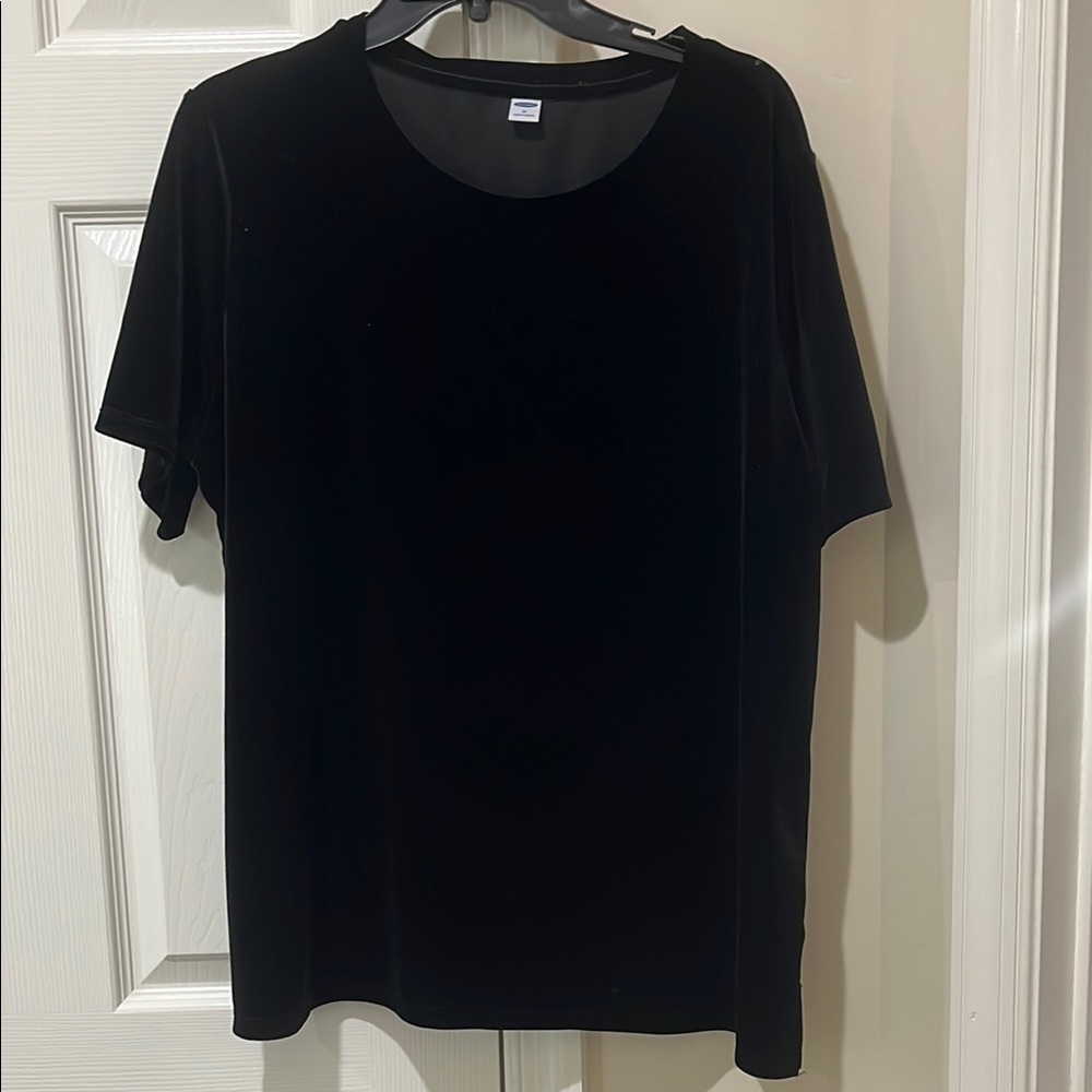 Old Navy Black velvet textured Short Sleeve Tee